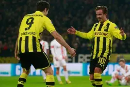 C7-多特蒙德球队主席传言将签下法甲球员(击退拜仁领跑德甲 曾被买垮的多特蒙德重整旗鼓)