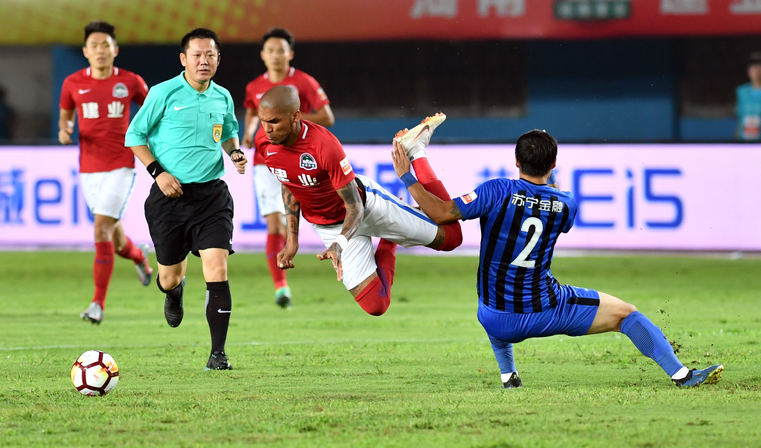 C7娱乐下载-江苏苏宁客场击败河南建业，实现四连胜的简单介绍