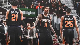 沙尔克队经历连败，主教练面临压力的简单介绍